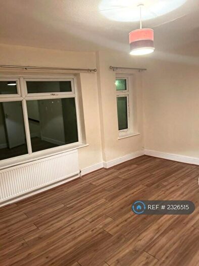 3 Bedroom Terraced House To Rent In Chadwin Road, London, E13