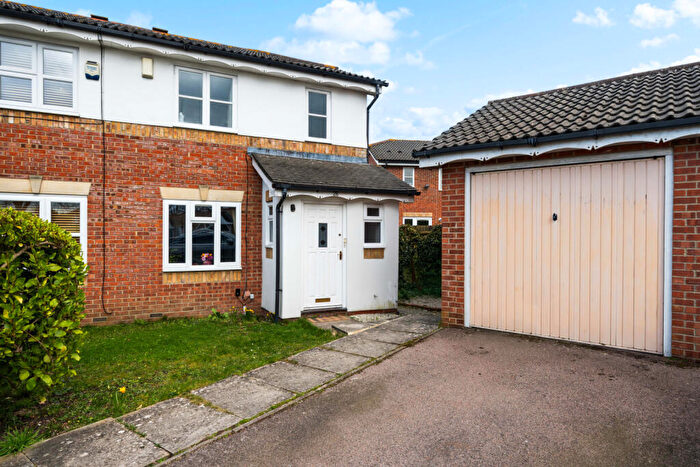 3 Bedroom Semi-Detached House To Rent In Chelmsford Close, Sutton, SM2