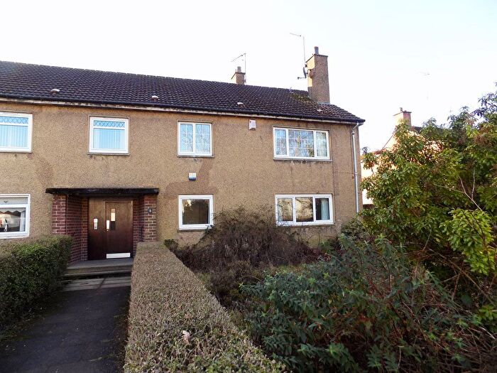 2 Bedroom Flat For Sale In Dunkenny Place, Glasgow, G15