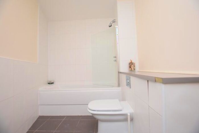2 Bedroom Apartment To Rent In Metis, Scotland Street, S3