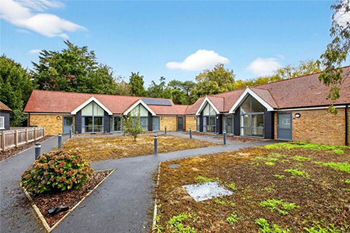 6 Bedroom Bungalow For Sale In Lynsted Lane, Lynsted, Sittingbourne, ME9