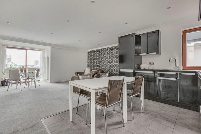 3 Bedroom Flat To Rent In Ferrymans Quay, William Morris Way, SW6