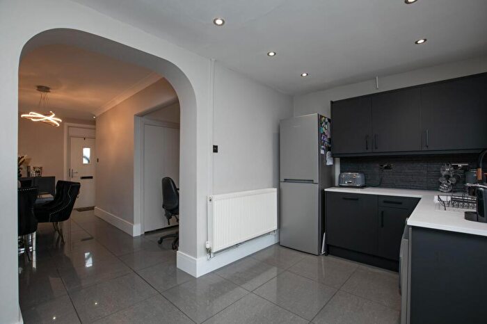 3 Bedroom Terraced House For Sale In Caeglas Avenue, Rumney, CF3