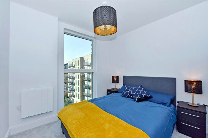 2 Bedroom Apartment To Rent In Artesian House, Memorial Avenue, Slough, SL1
