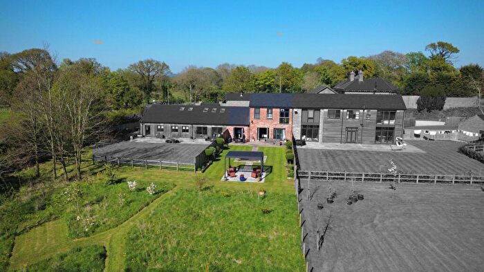 4 Bedroom Barn Conversion For Sale In Holme Street, Tarvin, CH3