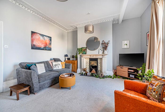 1 Bedroom Apartment For Sale In Portland Street, Cheltenham, Gloucestershire, GL52