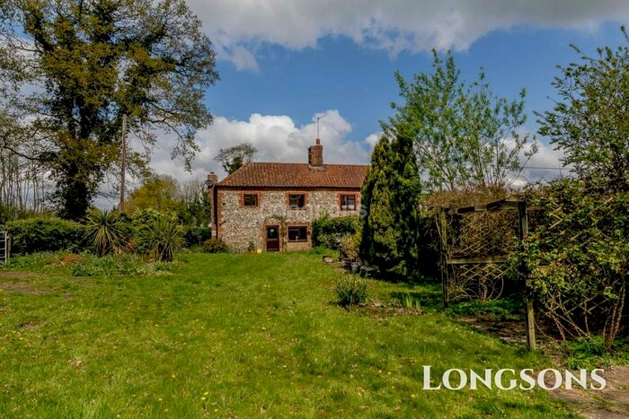 3 Bedroom Semi-Detached House To Rent In Crown Lane, Little Fransham, NR19