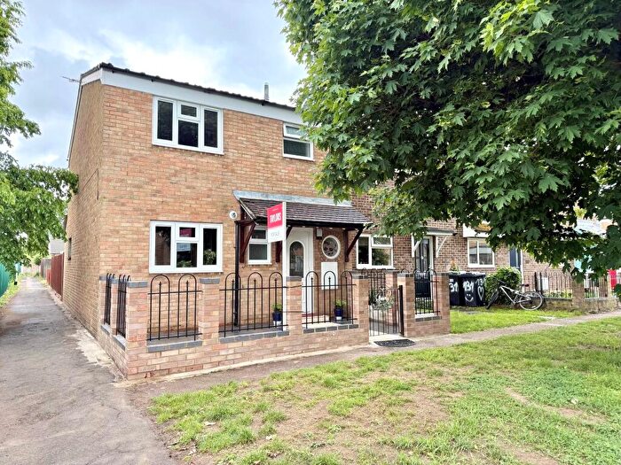 3 Bedroom House To Rent In Stratton Way, Biggleswade, SG18