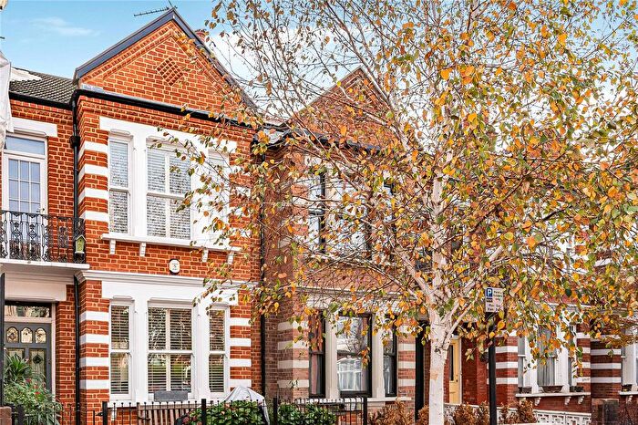 3 Bedroom Terraced House For Sale In Drayton Avenue, London, W13