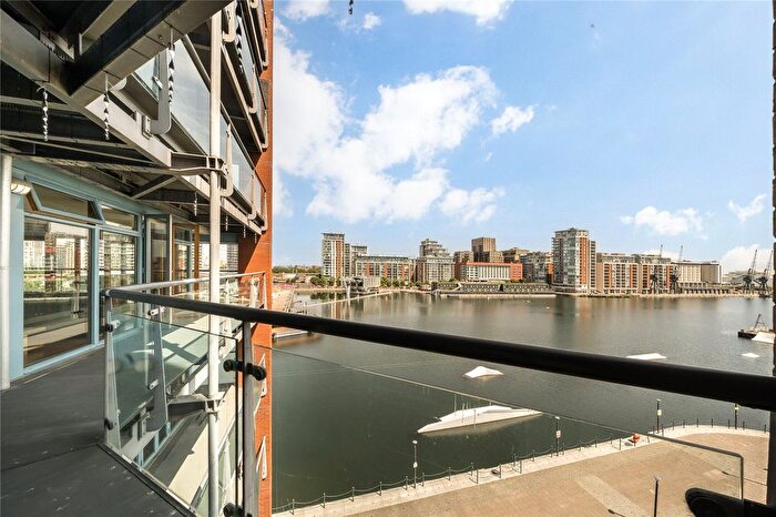 2 Bedroom Flat For Sale In Hanover Avenue, London, E16