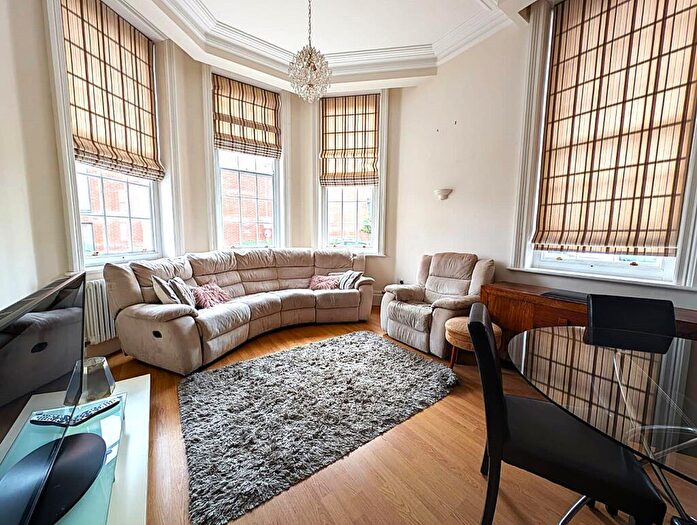 3 Bedroom Flat To Rent In Lingard Avenue, Colindale, London, NW9