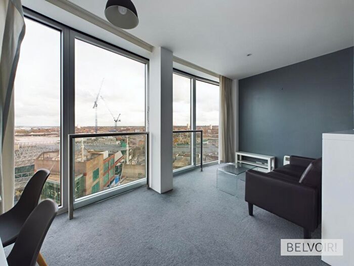 Flat To Rent In Rotunda, New Street, Birmingham, B2