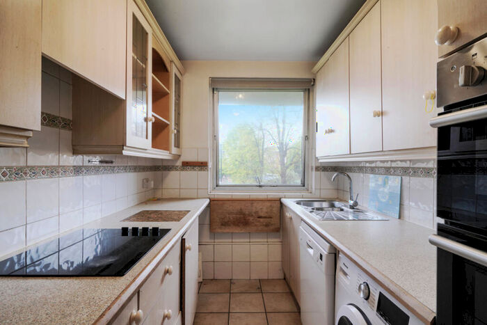 2 Bedroom Flat To Rent In Hamilton House, Hall Road, NW8