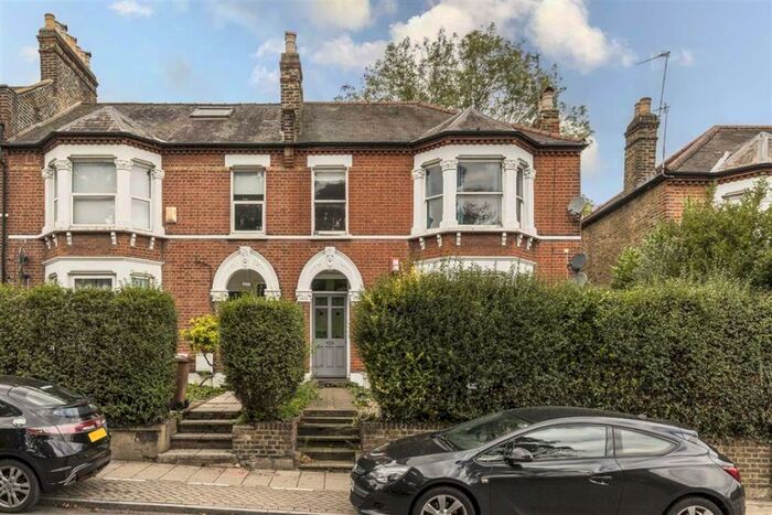 2 Bedroom Flat To Rent In Verdant Lane, Catford, SE6