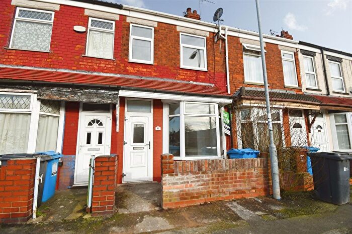 2 Bedroom Terraced House For Sale In Gloucester Street, Hull, HU4
