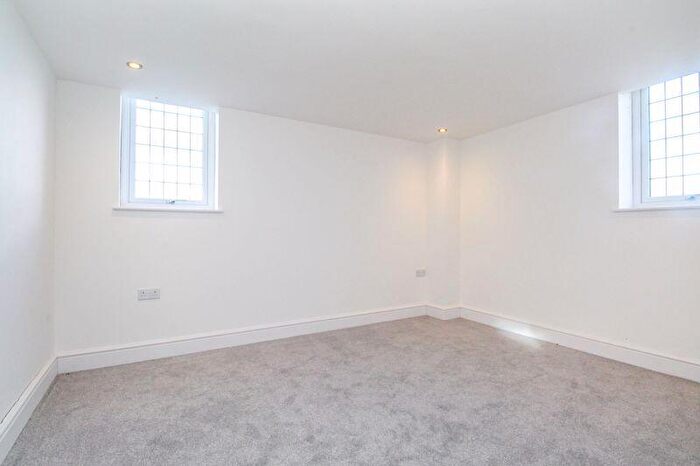 4 Bedroom Barn Conversion For Sale In The Coach House, Barford Road, Blunham, MK44