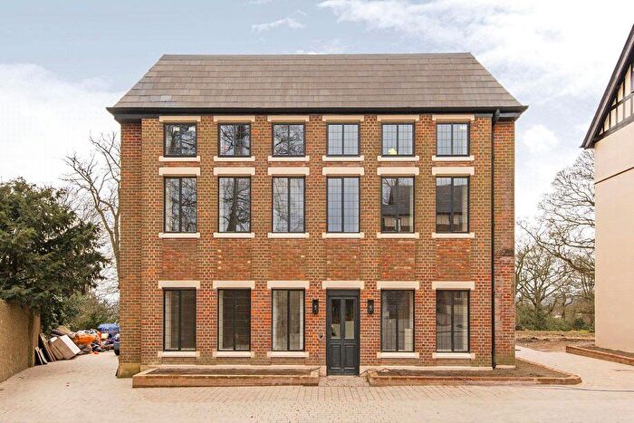 2 Bedroom Property To Rent In Courtyard House, London, NW7
