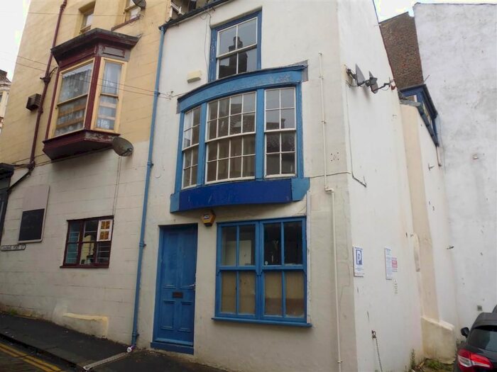 1 Bedroom Flat To Rent In Leading Post Street, Scarborough, YO11