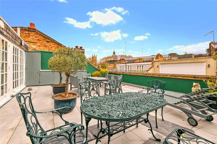 3 Bedroom Mews To Rent In Princes Gate Mews, London, SW7