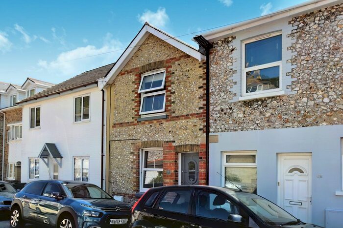 2 Bedroom Terraced House To Rent In South Street, Ventnor, PO38