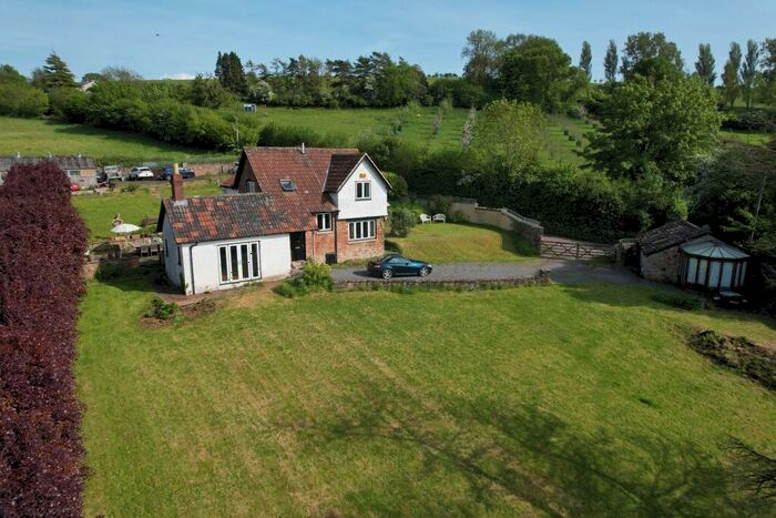 4 Bedroom Detached House For Sale In Oakridge Lane, Sidcot, North Somerset, BS25