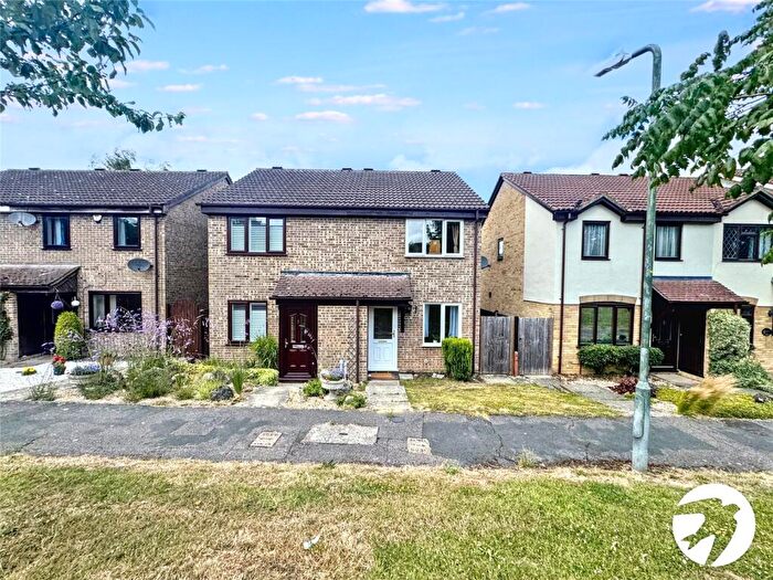 2 Bedroom Semi-Detached House For Sale In Grampian Way, Downswood, Maidstone, Kent, ME15