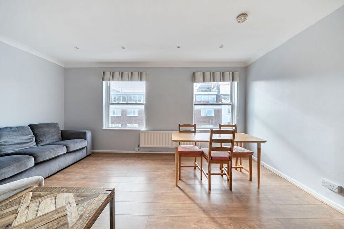 3 Bedroom Flat For Sale In Warwick Way, Pimlico, London, SW1V
