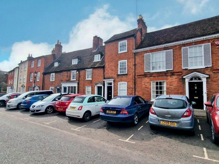 2 Bedroom Cottage To Rent In Castle Street, Farnham, GU9