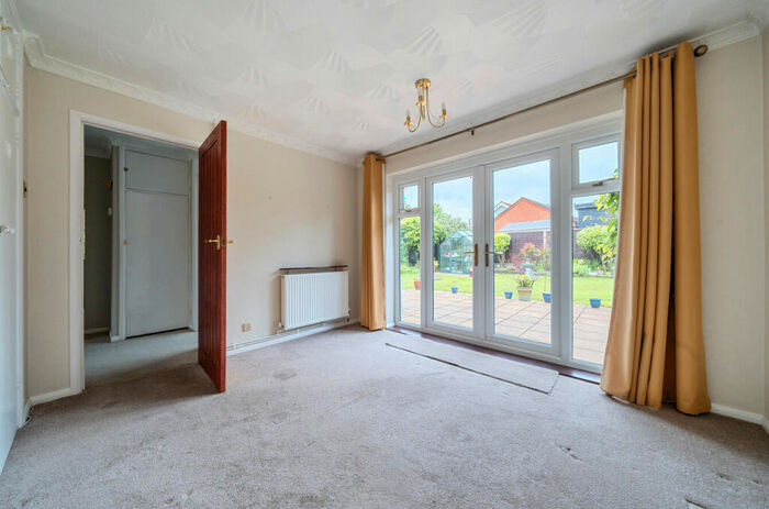 3 Bedroom Bungalow For Sale In Ethelbert Road, Hawley, Dartford, DA2
