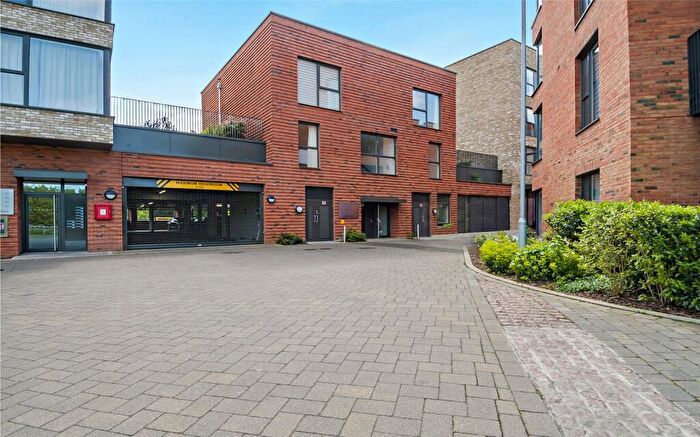 3 Bedroom Maisonette To Rent In Poulter Walk, Trumpington, Cambridge, Cambridgeshire, CB2