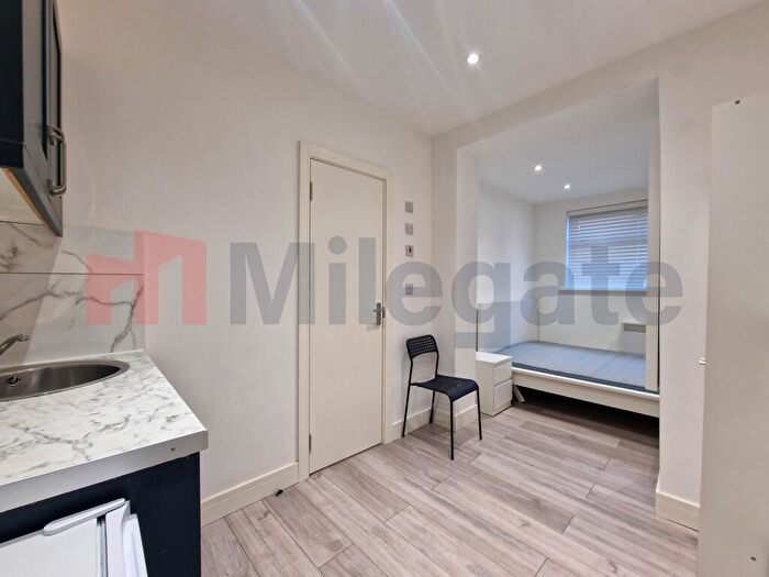 Studio To Rent In Woodgrange Drive, Southend-On-Sea, SS1