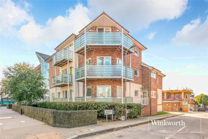 2 Bedroom Flat To Rent In Hartnell Court, Ballards Lane, London, N3