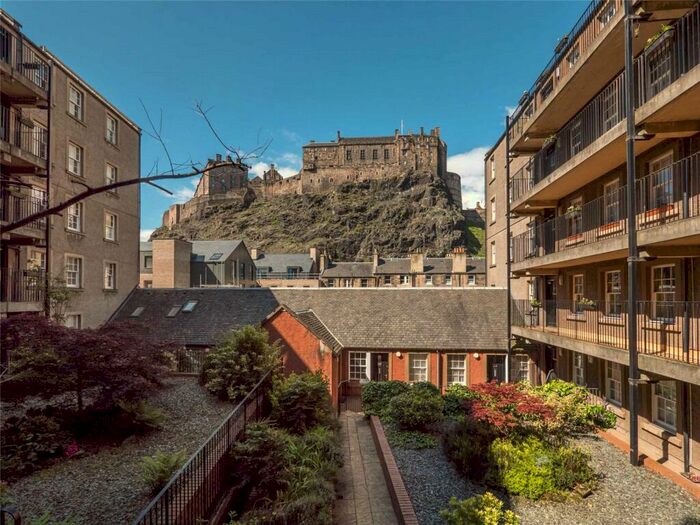 2 Bedroom Flat To Rent In Chapel Wynd, Grassmarket, Edinburgh, EH1