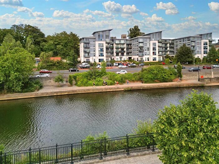 2 Bedroom Apartment For Sale In Mckenzie Court, Maidstone, ME14