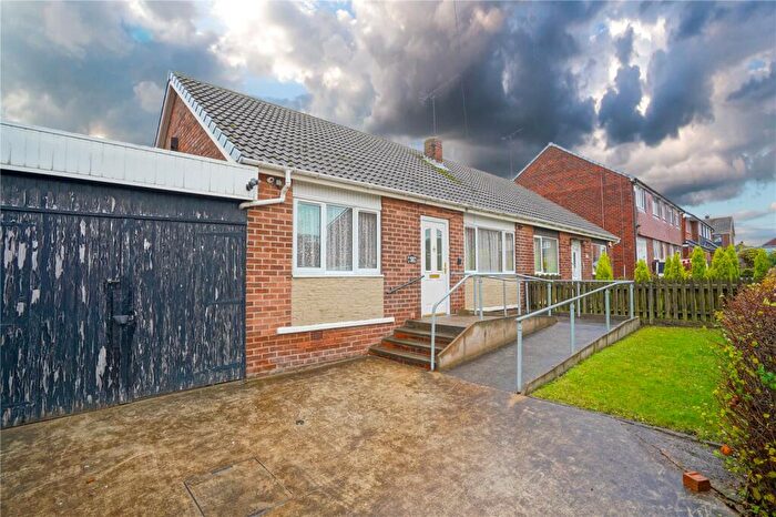 2 Bedroom Bungalow For Sale In Fellowsfield Way, Rotherham, South Yorkshire, S61