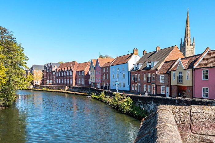 3 Bedroom Terraced House For Sale In Pigg Lane, Norwich, NR3