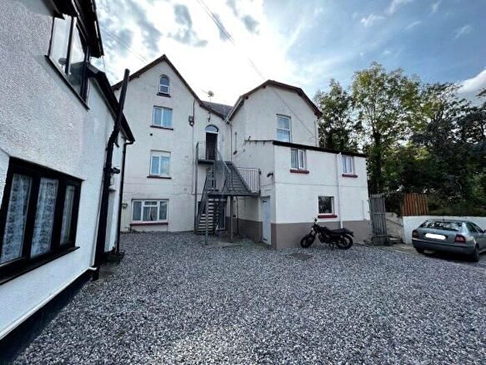 1 Bedroom Flat To Rent In North Road, Holsworthy, EX22