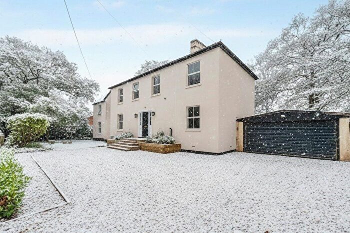 4 Bedroom Detached House For Sale In Hollybush Lane, Burghfield Common, Reading, Berkshire, RG7