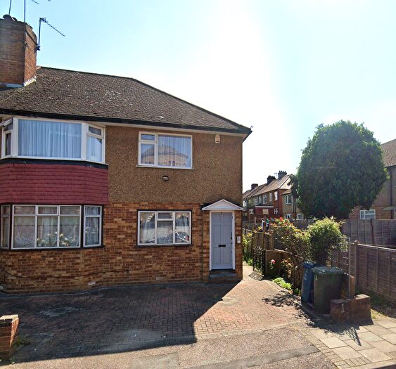 2 Bedroom Maisonette To Rent In Winckley Close, Kingsbury, HA3