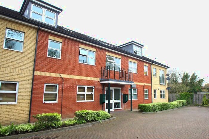 2 Bedroom Flat To Rent In Woodview Court, Grandfield Avenue, Watford, WD17