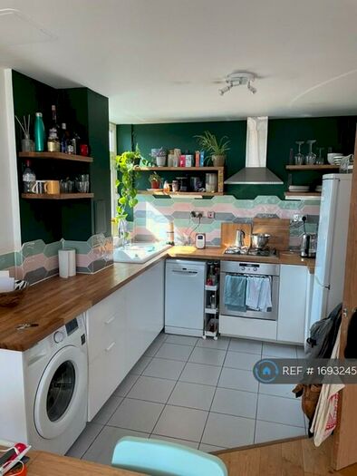 1 Bedroom Flat To Rent In Vanguard House, London, E8