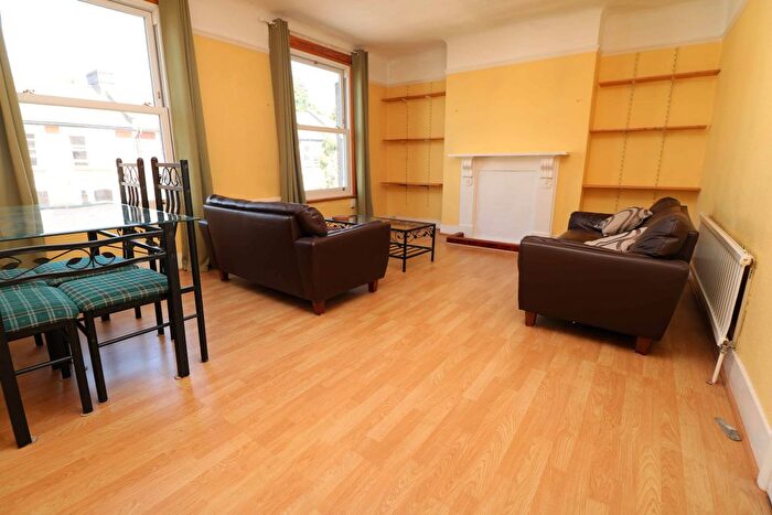 1 Bedroom Flat To Rent In Cornwall Road, London, N4