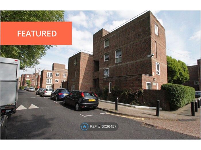 2 Bedroom Maisonette To Rent In St Peters Close, London, E2