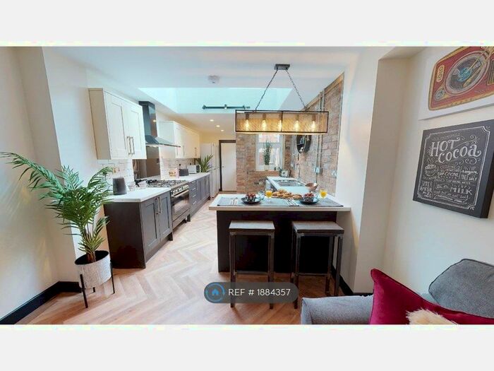 5 Bedroom Terraced House To Rent In Daisy Road, Birmingham, B16