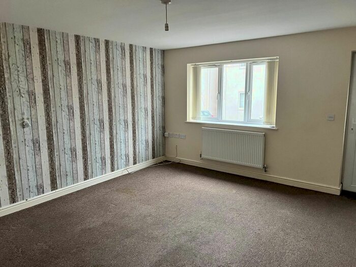 2 Bedroom Property To Rent In Mount Pleasant, Holyhead, Ynys M&#;n, LL65