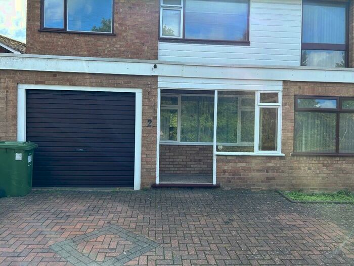 6 Bedroom Detached House To Rent In Oak Tree Close, Leamington Spa, Warwickshire, CV32