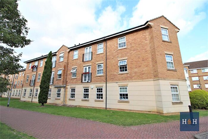 2 Bedroom Apartment To Rent In Lion Court, Southbridge -, NN4