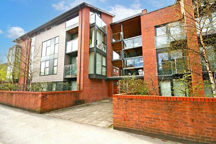 2 Bedroom Apartment To Rent In Barlow Moor Road, Manchester, Greater Manchester, M20