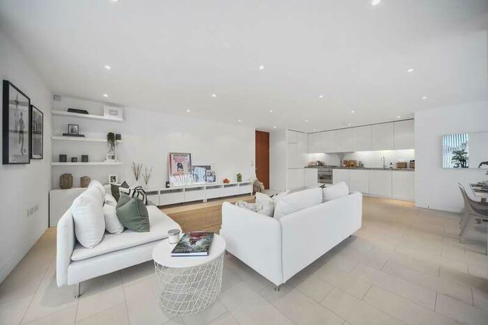 3 Bedroom Flat To Rent In Latitude House, Camden, London, NW1