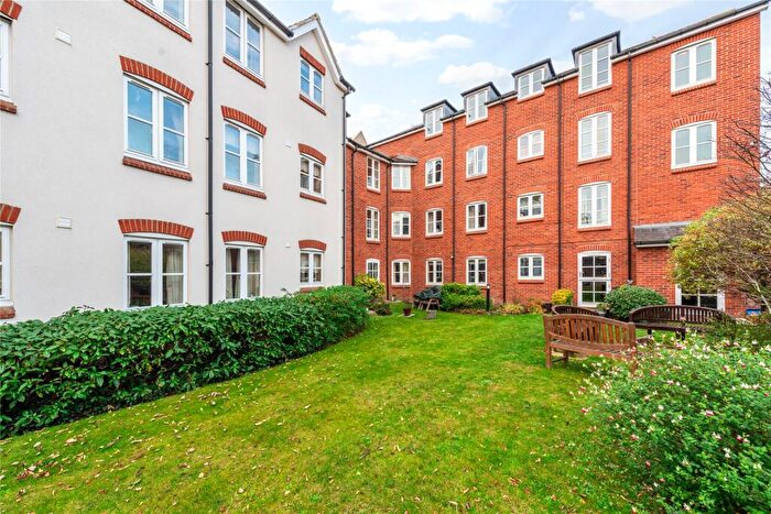 1 Bedroom Apartment For Sale In Whitings Court, Paynes Park, Hitchin, Hertfordshire, SG5